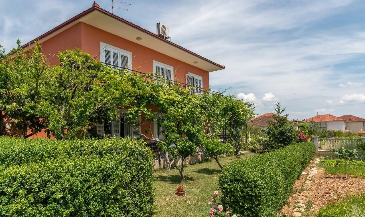Apartmán Marinella Trogir 0*,